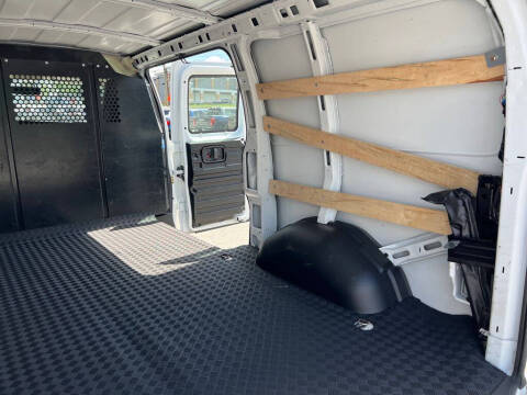 2025 GMC Savana 2500