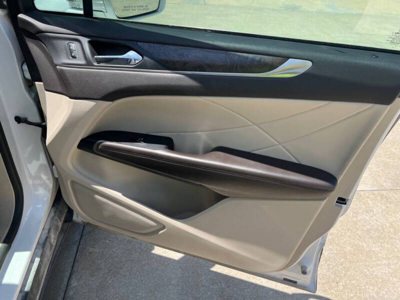 2017 Lincoln MKC Reserve