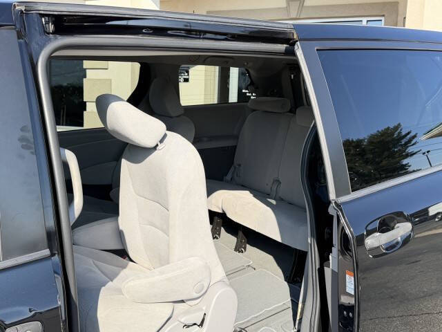 2020 Toyota Sienna L 7-Passenger