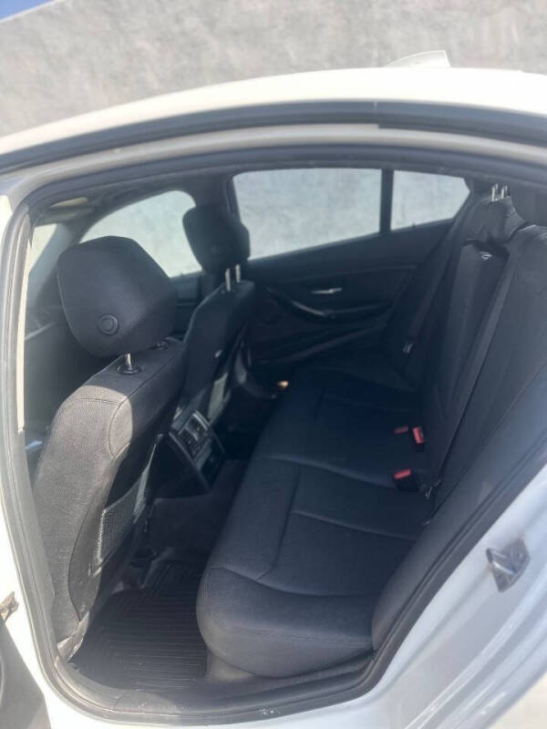 2018 BMW 3 Series 320i