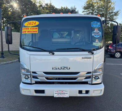 2024 Isuzu NPR-HD