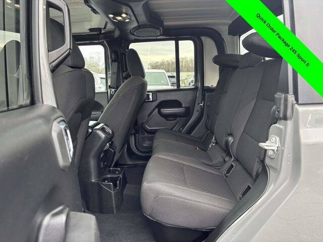 2023 Jeep Gladiator Sport