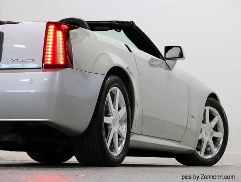 2005 Cadillac XLR