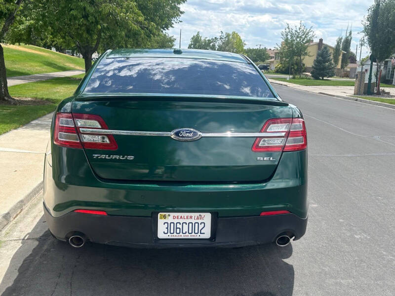 2015 Ford Taurus SEL