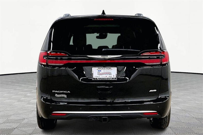 2026 Chrysler Pacifica Pinnacle