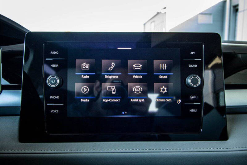 2026 Volkswagen Taos SE
