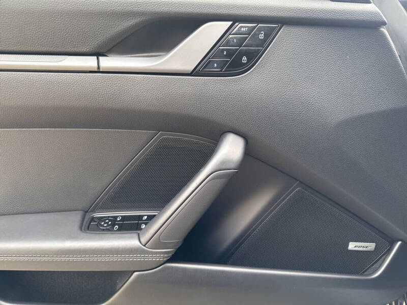 2020 Porsche 911 Carrera