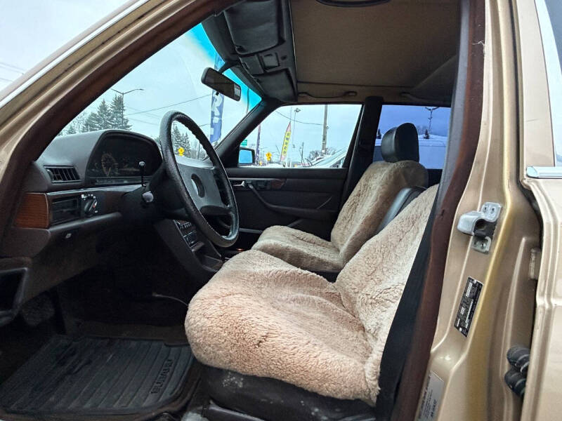 1984 Mercedes-Benz 300-Class 300 SD