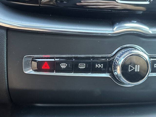 2023 Volvo XC60 B5 Core