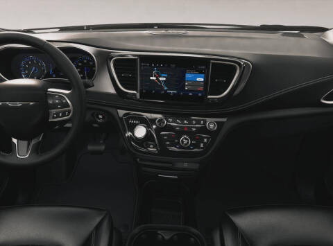 2027 Chrysler Pacifica Select