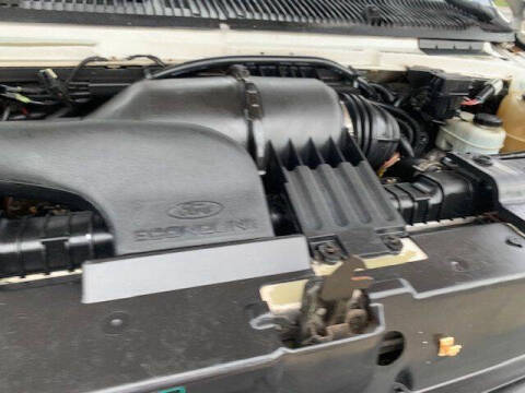 2005 Ford E-Series E-350 SD