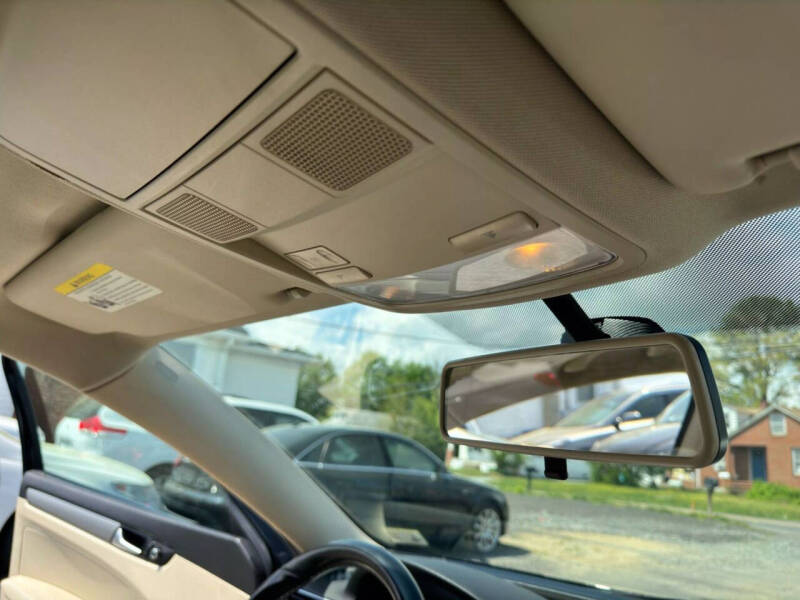 2015 Volkswagen Passat 1.8T Limited Edition