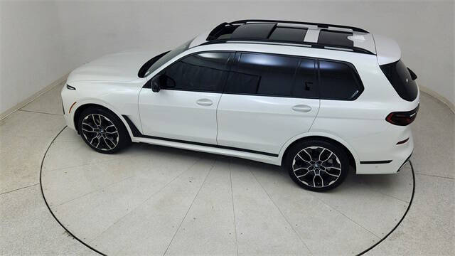 2025 BMW X7 M60i