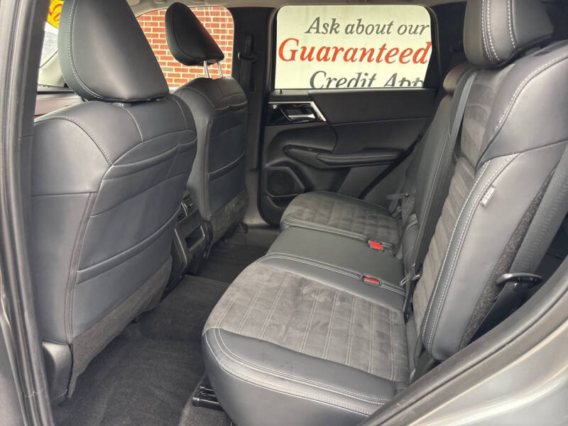 2024 Mitsubishi Outlander SE