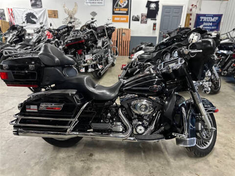 2013 Harley-Davidson FLHTCU103 - for sale at Dark Horse Motorcycles in Gaffney SC