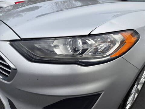 2019 Ford Fusion Hybrid SE