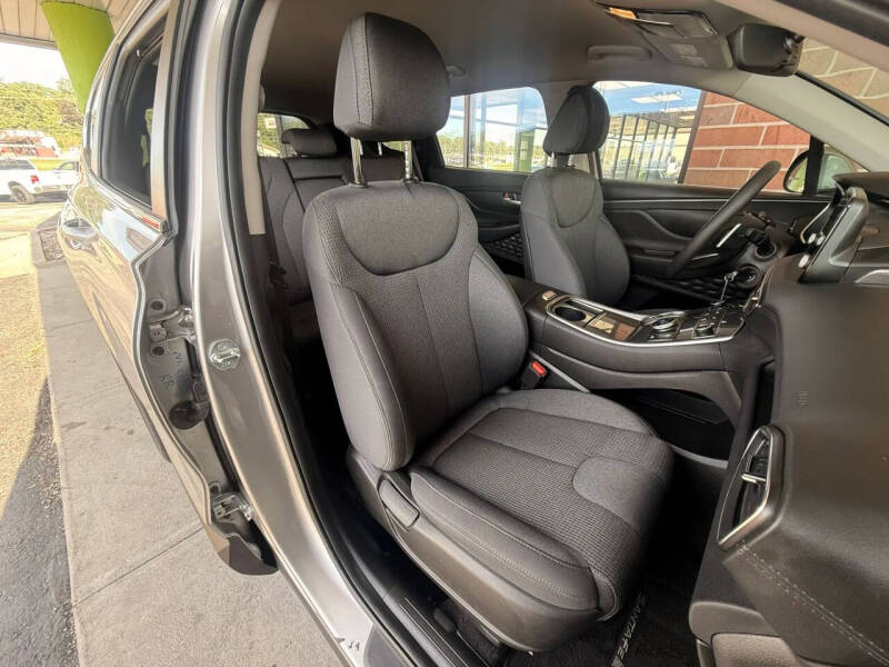 2023 Hyundai Santa Fe SE