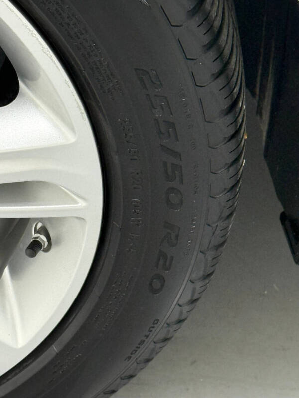 2019 Land Rover Range Rover Velar P380 R-Dynamic HSE