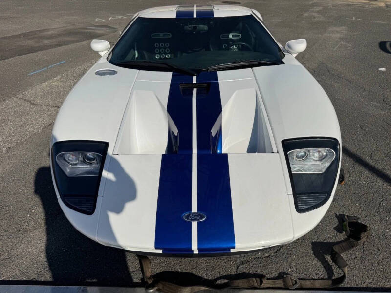 2005 Ford GT Base - Photo 2