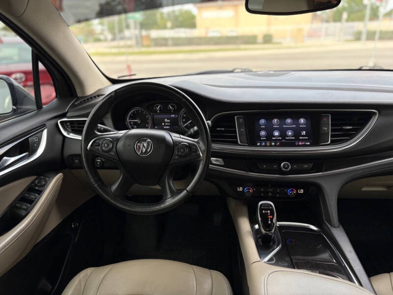 2021 Buick Enclave Essence