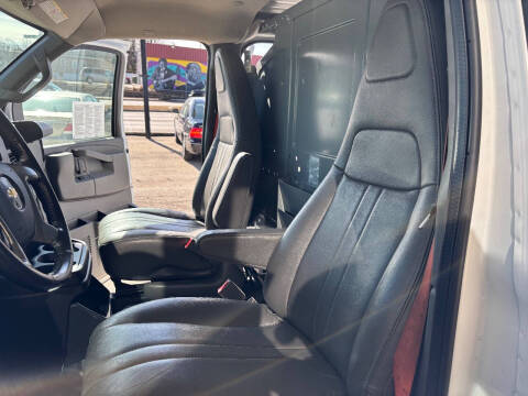 2017 Chevrolet Express 2500