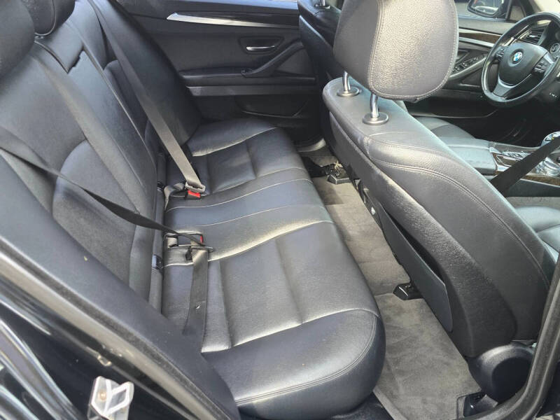 2016 BMW 5 Series 528i