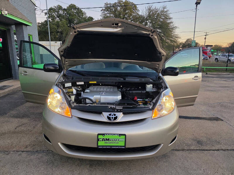 2009 Toyota Sienna LE 7-Passenger