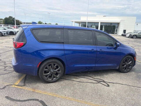 2020 Chrysler Pacifica Touring