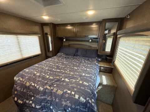 2018 Thor Motor Coach Ace 30.4