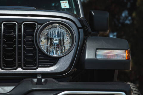 2024 Jeep Gladiator Sport