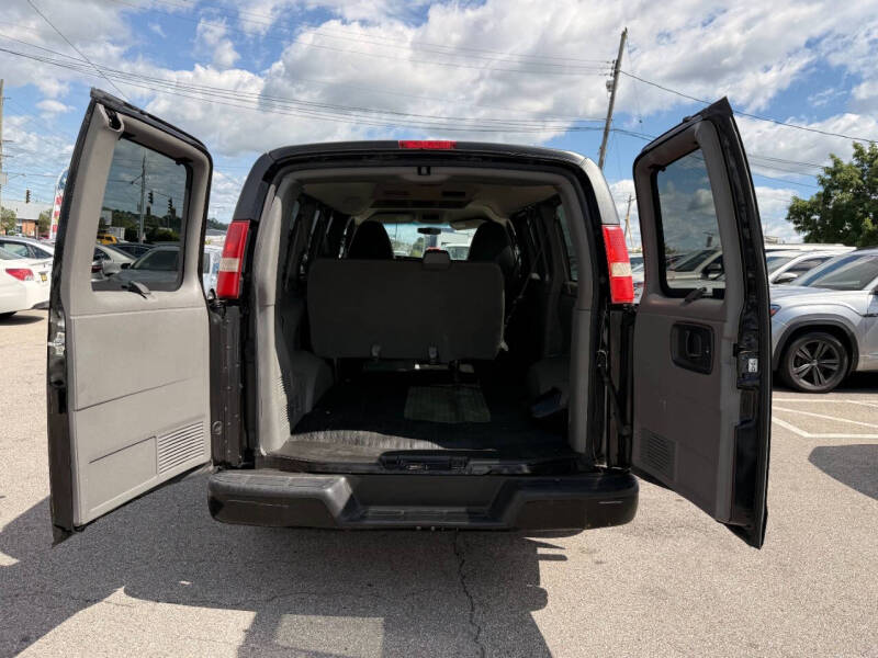 2010 GMC Savana LS 1500