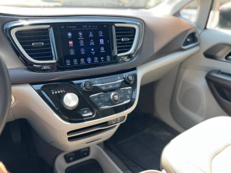 2017 Chrysler Pacifica Touring Plus