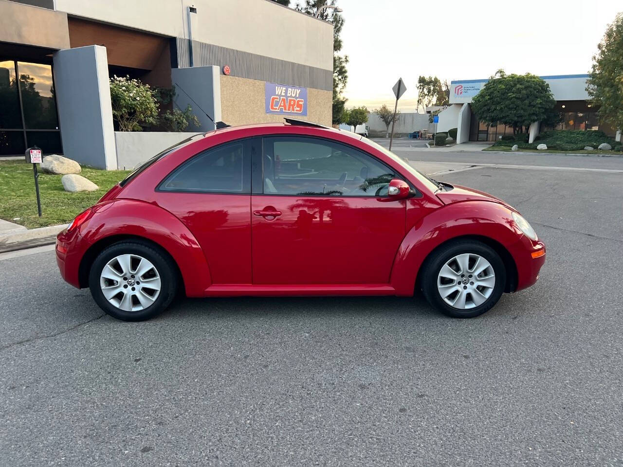 2010 Volkswagen New Beetle for sale at ZRV AUTO INC in Brea, CA