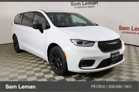2024 Chrysler Pacifica Plug-In Hybrid for sale at Sam Leman Chrysler Jeep Dodge of Peoria in Peoria IL