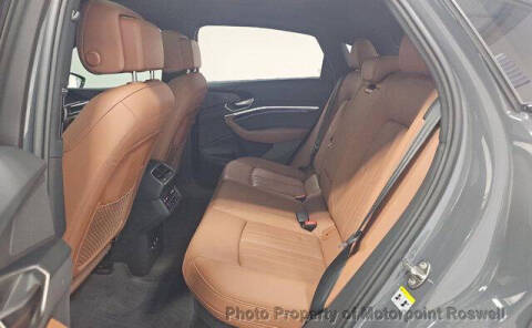 2024 Audi Q8 Sportback e-tron quattro Premium Plus S line