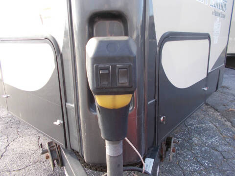 2014 Coachmen RV Liberty Edition