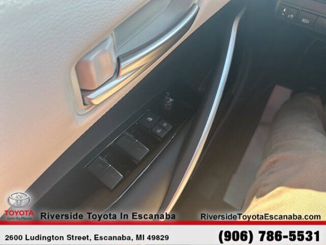 2025 Toyota Corolla Hatchback XSE