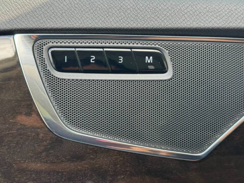 2017 Volvo XC90 T6 Momentum
