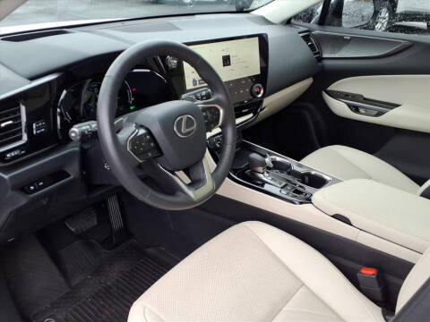 2025 Lexus NX 350h Luxury