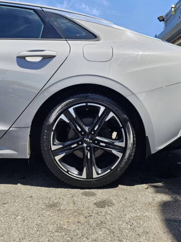 2022 Kia K5