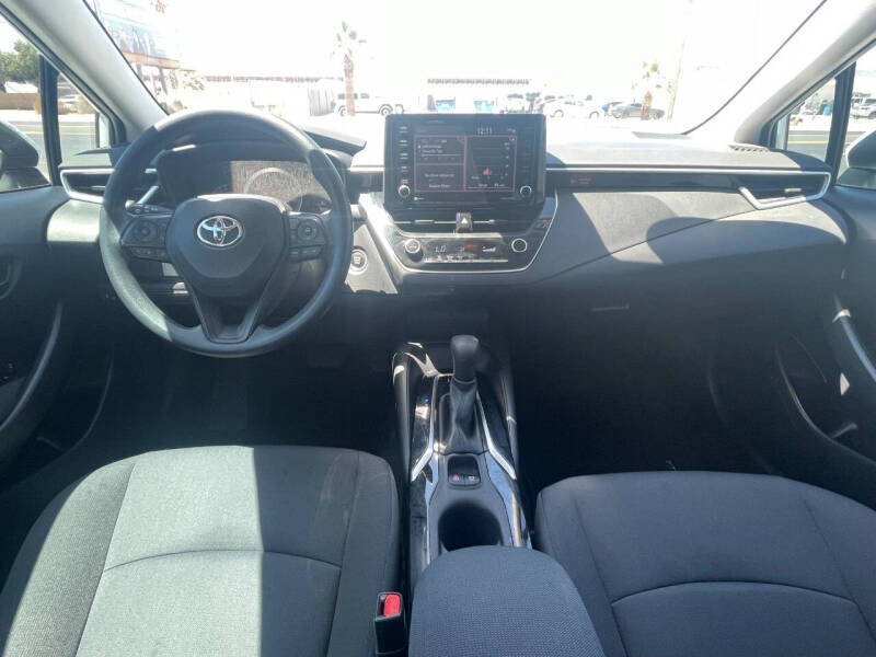 2022 Toyota Corolla LE