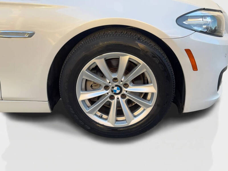 2015 BMW 5 Series 528i