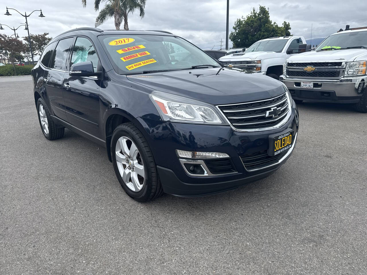 Dk. Blue 2017 Chevrolet Traverse LT LT 4dr SUV w/1LT 2