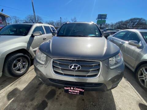 2012 Hyundai Santa Fe for sale at TOWN & COUNTRY MOTORS in Des Moines IA