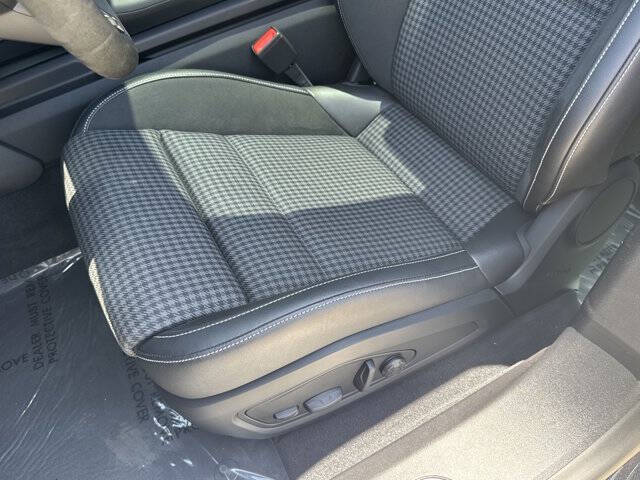 2025 Porsche Taycan 4S