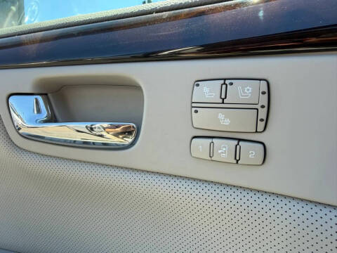 2011 Cadillac DTS Premium Collection