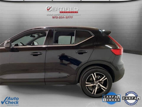 2025 Volvo XC40 B5 Core Bright Theme