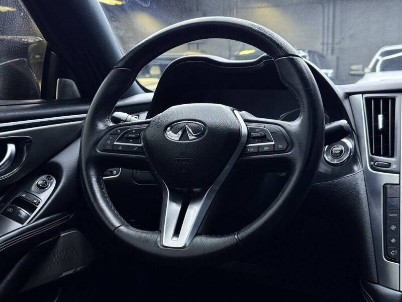 2018 Infiniti Q60 3.0T Luxe