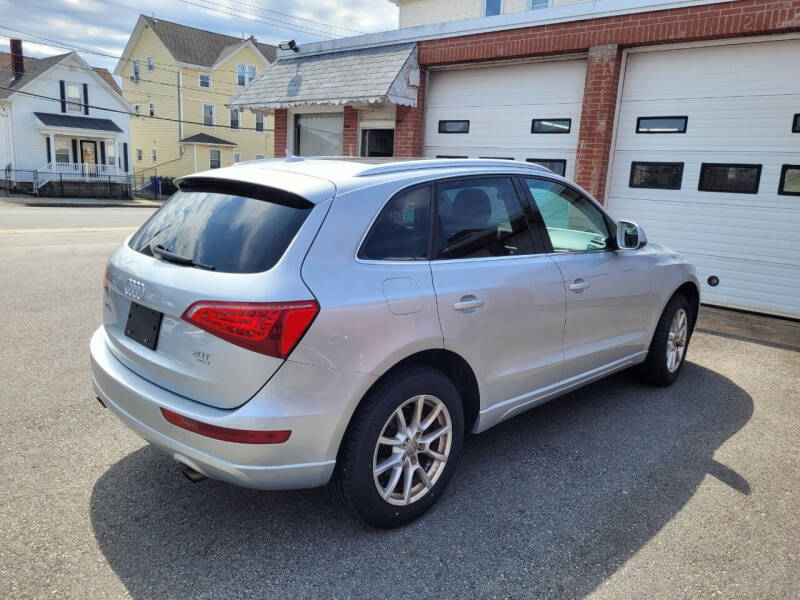 2011 Audi Q5 2.0T quattro Premium Plus