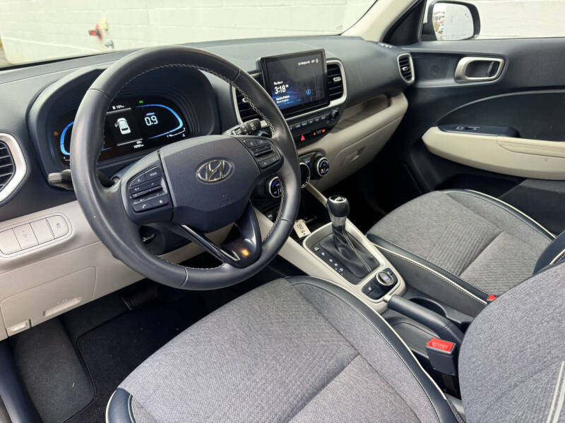 2023 Hyundai Venue Limited